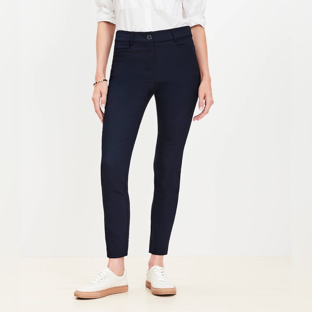 LOFT Navy Blue Sutton Skinny Curvy Pants - Size 2 PETITE